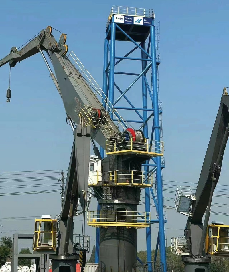 10t17m offshore crane